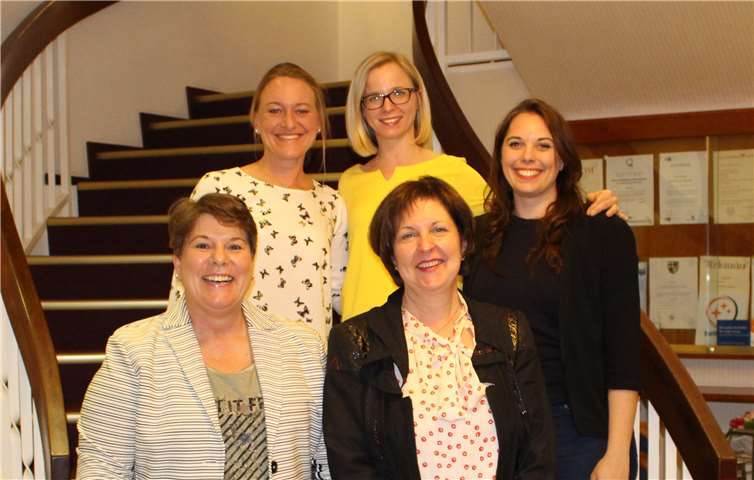 Der neue Vorstand der UFH (ohne Birgit Koll): Danila Dalinghoff, Janine Röber, Mandy Grimmiger (obere Reihe v. li.) sowie Kerstin Sonntag und Andrea Krämer (untere Reihe v. li.). Foto: privat