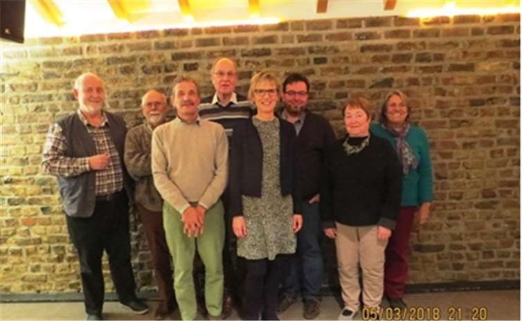 Der neue Vorstand der UWG Wachtberg (von links): Robert Schreiber, Paul Giersberg, Hans Kirchner, Joachim Mittweg, Doris Arenz, Bernd Wollin, Roswitha Jahn und Renate Zettelmeyer.privat