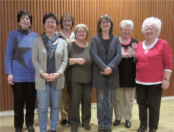 Der neue Vorstand des Albertus-Magnus-Chors: (v.l.) Mechthild Rück, Elke Schäfgen, Hildegard Nonn, Trudi Jakob, Inge Weis-Gerdun, Helga Thiel, Hilde Schulte.
