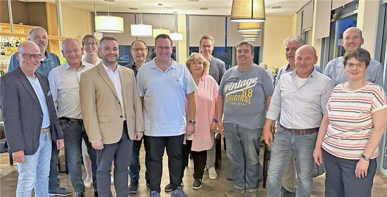 Der neue Vorstand des CDU Gemeindeverbandes Maifeld um Vorsitzenden Gino Gilles.  Fotos: privat