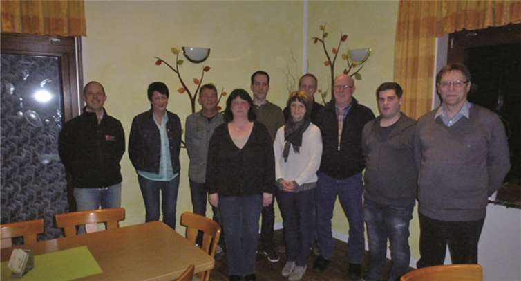 Der neue Vorstand des Fanfarenzuges Wassenach: Christoph Hümmerich (2. Vorsitzender), Beate Franzkowiak (1. Beisitzerin), Helmut Rörig (1. Vorsitzender), Alexandra Epifanio (2. Kassiererin), Andy Göhring (2. Schriftführer), Nicole Seemann (2. Beisitzerin), Andy Ritzdorf (Zeugwart), Dietmar Baltes (1. Kassierer), Daniel Wolff (1. Schriftführer), Rainer Wetzlar (Stabführer). privat