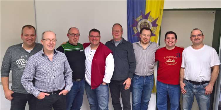 Der neue Vorstand des Funkencorps Blau-Gold Leubsdorf. privat