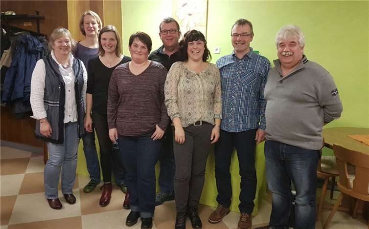 Der neue Vorstand des Kirchenchores Cäcilia Bell freut sich auf eine gute Zusammenarbeit. privat