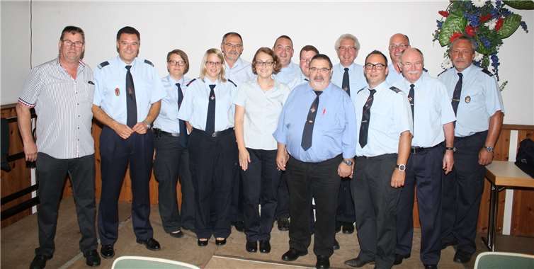 Der neue Vorstand des Kreisjugendfeuerverbandes stellte sich nach der Wahl zum gemeinsamen Foto.