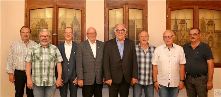 Der neue Vorstand des MGV Ahrweiler. Foto: privat