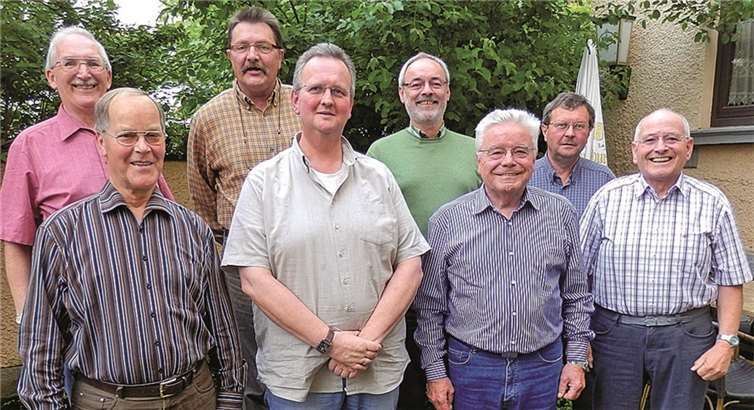 Der neue Vorstand des MGV Miesenheim (v.l.): Werner Wagner, Theo Feldmann, Udo Bösche, Uli Friedrichs,Helmut Müller, Rudi Bannert, Herbert Friedrichs, Josef Schmitz. privat