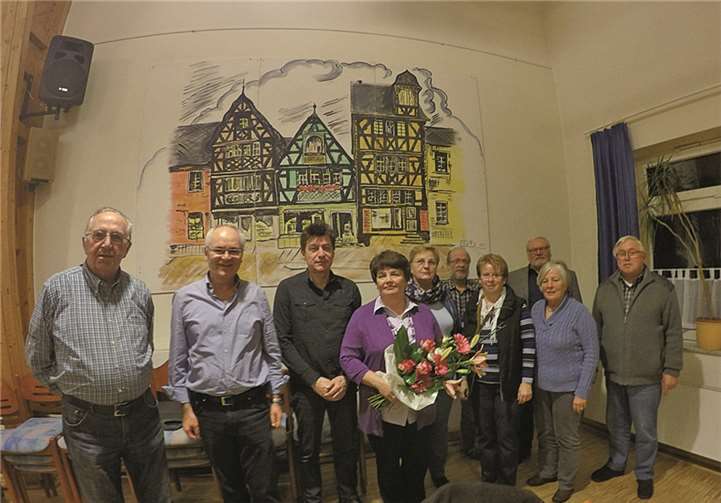 Der neue Vorstand des Männerchor Rhens mit Chorleiterin Olga Matuchina (v.li.): Josef Krüger, Wilhelm Mathy, Jörg Salden, Olga Matuchina, Brigitte Krüger, Gerd Weingart, Anita Karbach, Hans Lief, Käthe Lindemann-Koch, Wilfried Richter.privat