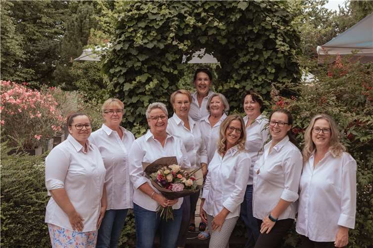 Der neue Vorstand des Möhnenclubs Zuckerklümpchen.  Foto: privat