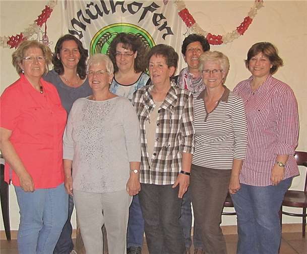 Der neue Vorstand des Mülhofener Möhnenvereins freut sich auf die kommenden Aufgaben: (V. l.) Doris Gelhard, Jenny Balzen, Monika Brink, Kerstin Patzig, Gerti Rohde, Hiltrud Schwenzer, Ellen Degen und Ursel Freisberg.Privat