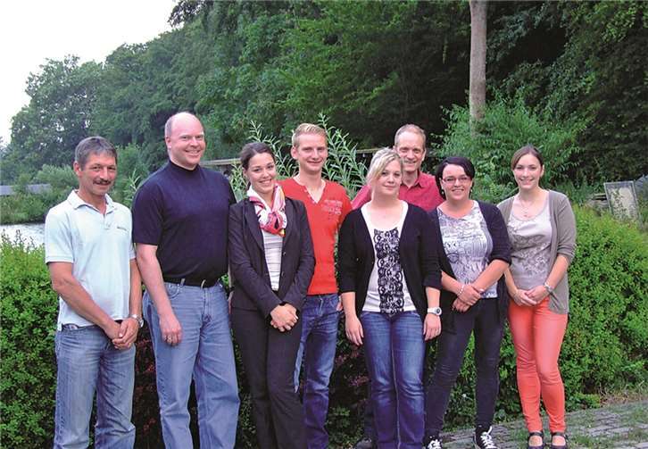 Der neue Vorstand des Niederdürenbacher Karnevalsvereins: Horst Müller, Sascha Pütz, Justine Klapperich, Sascha Jokwitz, Jaqueline Caspers, Raymund Bley, Laura Schwarz und Andrea Herrmann.privat