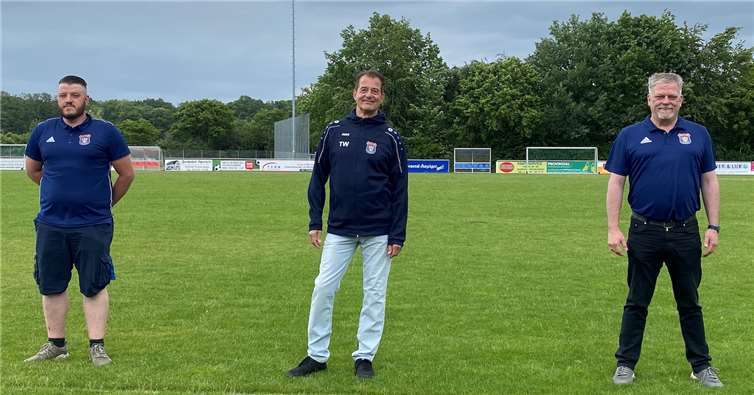 Der neue Vorstand des SSV Heimerzheim: v.li. Dennis Kauffmann, 2. Vorsitzender, Thomas Wicht, 1. Vorsitzender, Frank Kuczinski, Geschäftsführer. Foto: Marschall/SSV Heimerzheim