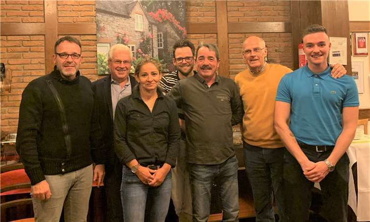 Der neue Vorstand des TC Blau-Weiss: v.l.: Jürgen Gill, Rüdiger Walter, Katharina Sitko, Christian Erben, Achim Neudeck, Walter Erben, Tobias Emmler. Fotos: privat