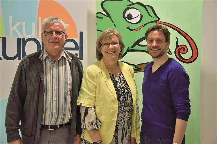 Neuer Vorstand ist im Amt Der neue Vorstand: erster Vorsitzender André Reber (r.), stellvertretender Vorsitzender Uwe Hondrich (l.) und Cornelia Zwitter (Mitte). privat
