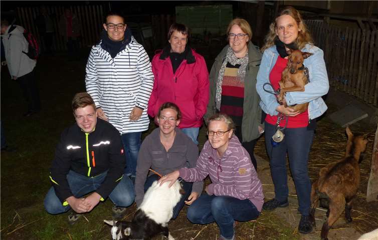 Der neue Vorstand: (hinten v.l.) Maike Blennemann, Patricia Schöneseiffen, Martina Weiland, Romy Hauffe, (vorne v.l.) Daniel Schwedhelm, Christina Bliss und Melanie Walkenbach.Foto: privat