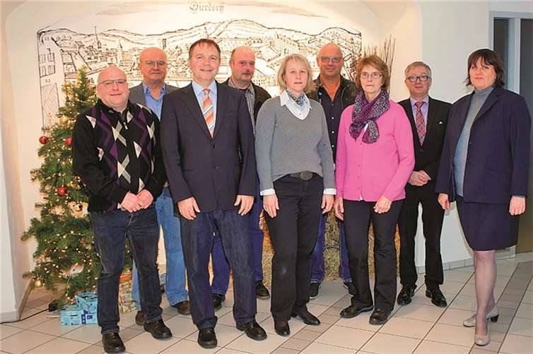 Der neue Vorstand mit Beisitzern (v.l.n.r.): Olaf Gebauer, Harald Kaulbach, Thomas Vis, Thomas Kreten, Christine Karsper, Helgo Mendel, Rosel Rörig, Hans-Jürgen Henning, Ruth Ehrenstein. privat