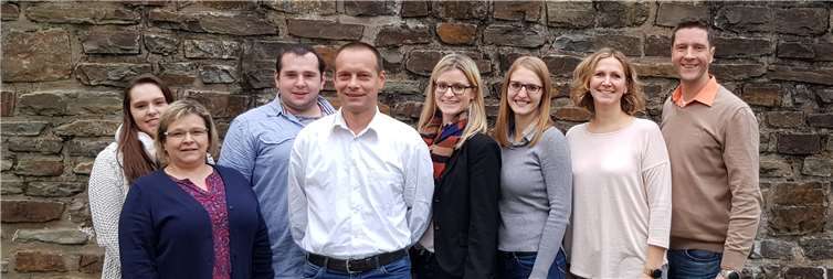 Der neue Vorstand mit dem Vorsitzenden Michael Tillmann (4.v.li.).AB