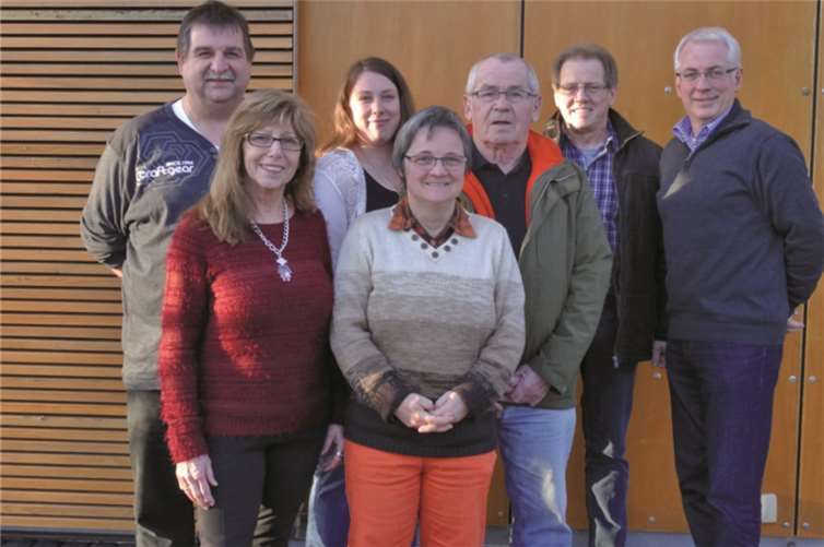 Der neue Vorstand mit dem amtierenden Verbandsbürgermeister Volker Mendel. privat