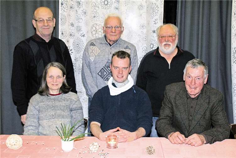 Der neue Vorstand obere Reihe v. l.: Reinhold Zavelberg, 2. Kassierer, Klaus Ratz, 2. Vorsitzender, Hans-Peter Hanel, 2. Schriftführer, untere Reihe v. l.: Petra Barth, 1. Kassiererin, Mark Salewski, 1. Vorsitzender, Hartmut Neumann, 1. Schriftführer.Privat