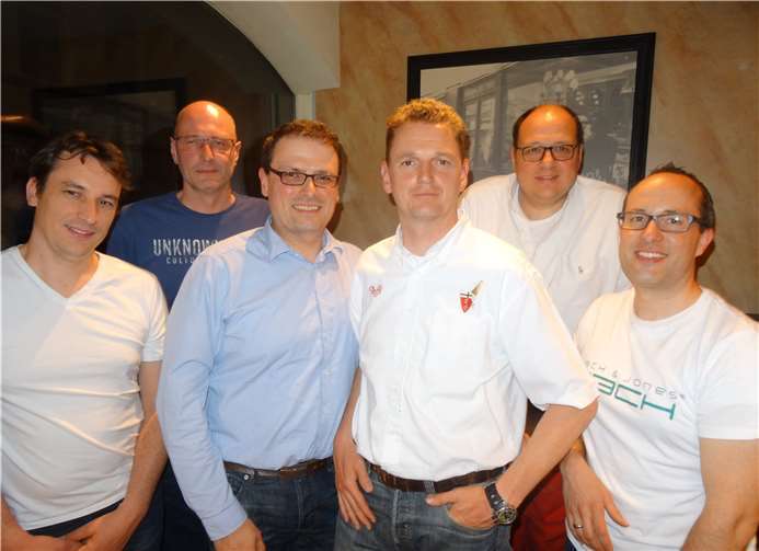 Der neue Vorstand stellt sich vor: Dominik Wilsberg (Geschäftsführer v.li.); Michael Buch (Schriftführer), Michael Degen( Adjutant), Markus Paffhausen (Kommandant), Joseph Reuter (Literat) und Jürgen Ziegler (Kassierer). privat