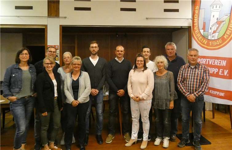 Der neue Vorstand um den Vorsitzenden Marc Göttlicher und Stellvertreterin Carmen Ueberbach.  Fotos: privat