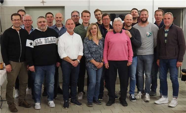 Der neue Vorstand und der Ehrenrat des SC Bad Bodendorf. Foto: privat