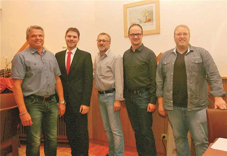 Der neue Vorstand (v.l.): 1. Vorsitzender Präsident Eddy Rausch, Schatzmeister Christian Frings, Stellvertretender Vorsitzender und Schriftführer Hans Jürgen Schunk, Geschäftsführer Dominik Skiba sowie Stellvertretender Vorsitzender und Zugleiter Christoph Böder.SES
