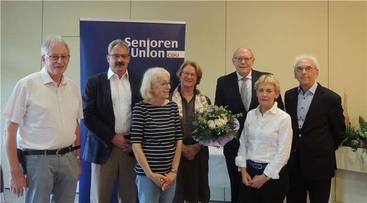 Der neue Vorstand: v.l. Dr. Werner Link, Christoph Fiévet, Dr. Angelika Pick, Margarete Keller, Vors. Dr. Dieter Braun, Angelika Wichert und Dr. Peter Müller. Foto: privat