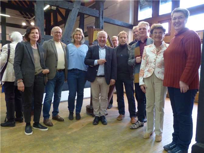 Der neue Vorstand (v.l.): S. Laurenzi, K. Schadow, Dr. N. Wagner, A. Schneider, B. Seitz, Dr. U. Neyer, W. Taller, R. Hein, C. v. Düsterlho, A. Boley. Foto: privat