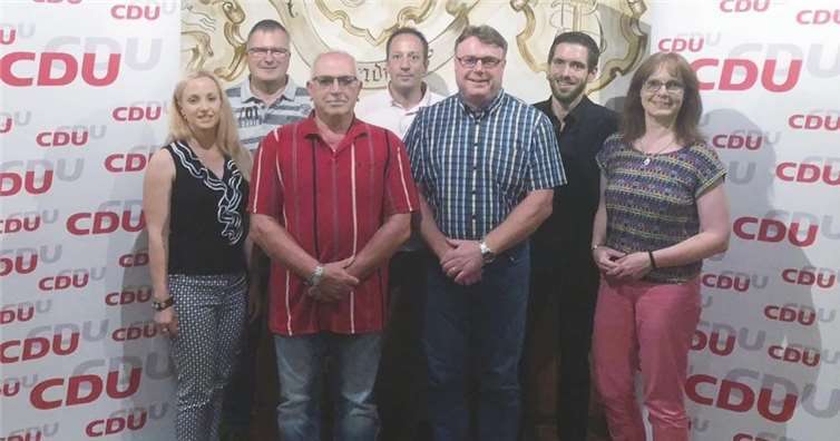 Der neue Vorstand (v.l.): Sabrina Kochmann (Oberfell), Martin Spitzley (Alken), Dirk Meurer (Oberfell), Berthold Schupp (Alken), Detlef Reil (Oberfell), Thomas Mallmann (Oberfell), Brigitte Schäfer (Niederfell).  CDU Oberfell-Alken