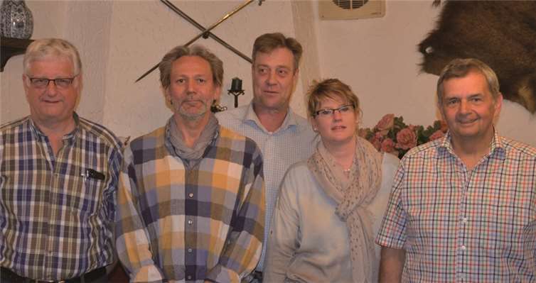 Der neue Vorstand (v.l.): Theo Schmitz, Rolf Tybussek, Wolfgang Schneider, Simone Schneider, Gerhard Göbel.privat