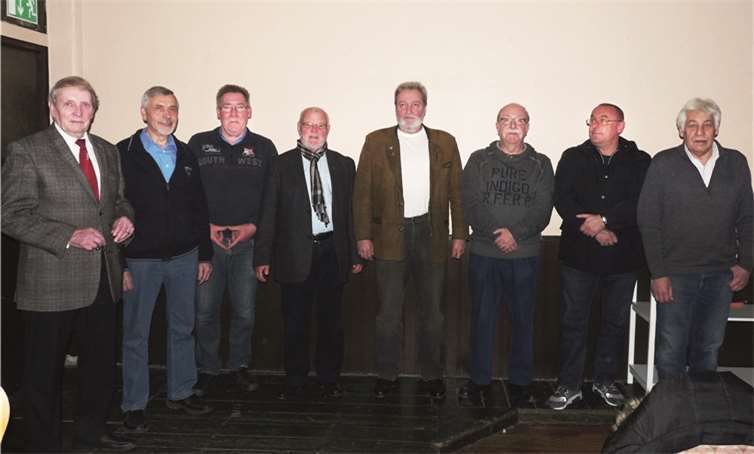 Der neue Vorstand (v.l.): Udo Müllegans, Karl Gierenstein, Josef Kneifl, Stefan Augst, Jörg Wienpahl, Peter Heuft, Jürgen Schumacher und Heinz Rößler.SF