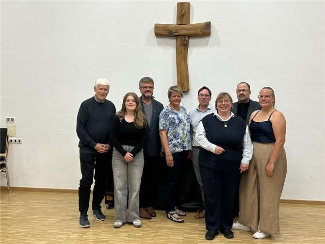 Der neue Vorstand (v.l.): Wolfgang Redwanz, Anny Lehnigk Emden, Dirk Buchinger Lehnigk-Emden, Elisabeth Meyer-Geisen, Martin Busch, Judith Lehnigk-Emden, René Unkelbach, Leonie Geisen. Foto: Christoph Geisen