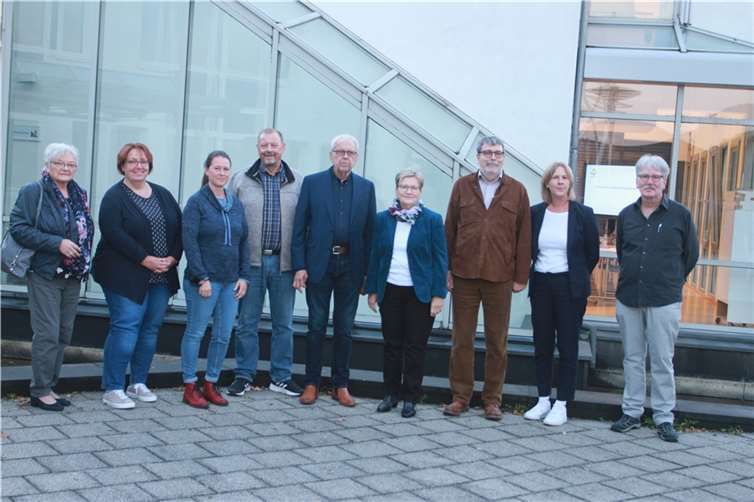 Der neue Vorstand: v.li. Hannelore Lenz, Kerstin Pretz, Claudia Brüggemeyer, Albert Weiler, Bernd Scharn, Roswitha Heidger-Grüne, Ingo Neumann, Sabine Simon und Karl-Heinz Krambeer. Es fehlt Helga Götsch.Foto: privat