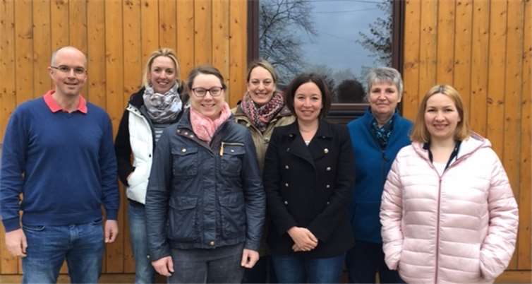 Der neue Vorstand (v.l.n.r.): Alexander Schunk, Stefanie Kraus, Anja Manteuffel, Katrin Adenauer, Inga Hentschel, Käthemie Dung und Irena Varga. Foto: privat