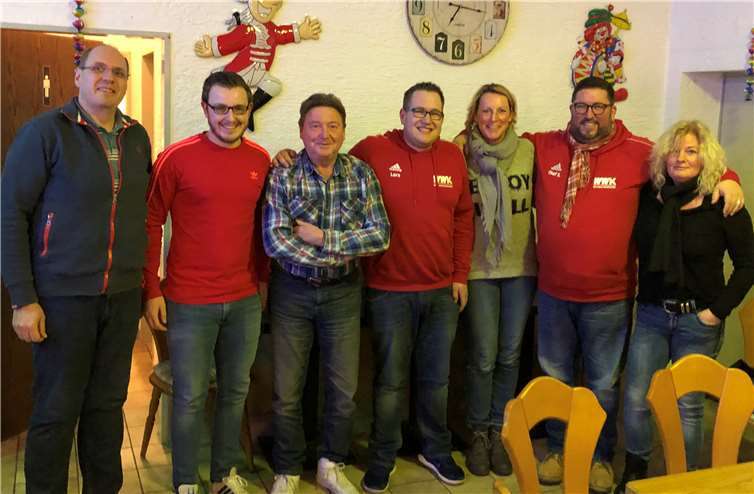 Der neue Vorstand (v.l.n.r). Jockel Weiler, Dominik Pretz, Robert Berg, Lars Dommershausen, Nicole Dommershausen, Olaf Dommershausen, Christina Zang bereiten die kommende Saison vor. Es fehlt: Arnes Kadiric.Foto: privat