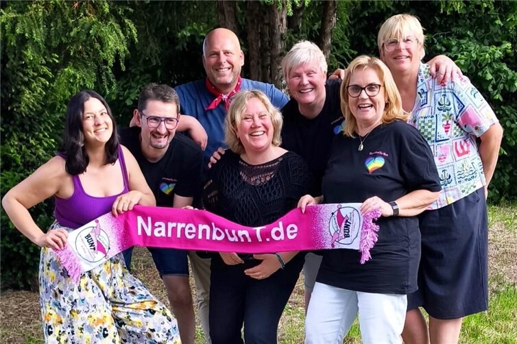Der neue Vorstand v.l.n.r.: Julia Dorschner, Jürgen Müller-Seith, HaJo Höhler-Brockmann, Bianca Pehlivan-Alt,Tina Jülich,Ursula Mogendorf und Tanja Schäfer.