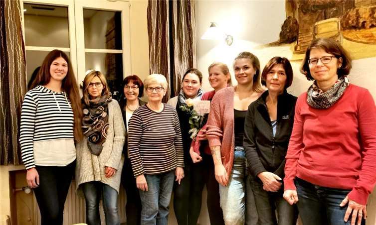 Der neue Vorstand (von links): Anna Maria Schlederer, Manuela Babel, Karin Becker-Schmitt, Christel Friedrich, Sonja Hoffmann, Désiré Schmitt, Ann-Christin Wilkes, Andrea Wilkes und Bettina Menzel.Foto: privat