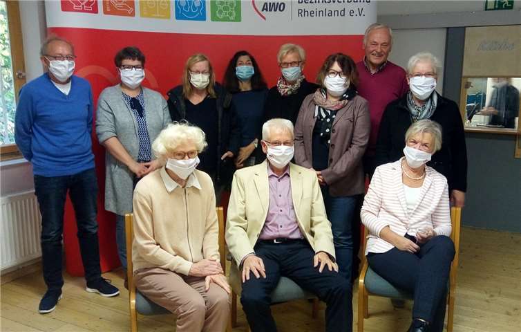 Der neue Vorstand, vorne v.l. Kassiererin Jola Karman-Endrich, Vorsitzender Lorenz Denn, stellv. Vorsitzende und Geschäftsführerin Regina Wetzlar.Fotos: AWO Kreisverband Ahrweiler