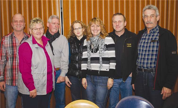 Der neue geschäftsführende Vorstand der Kirmesgesellschaft St. Beatus: Thomas Jungen, Annegret Hünerfeld, Hans Peter Zirwes, Jasmin Bonk, Melanie Bach, Oliver Schupp und Erhard Maaß (v. l. n. r.). Jutta Hanssen-Sowa