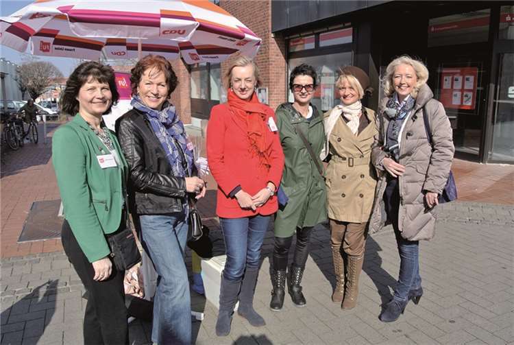 Der neue gewählte Vorstand der Rheinbacher Frauen-Union möchte die Zeit der Zurückhaltung beenden und wieder aktiver am politischen Geschehen teilnehmen. privat