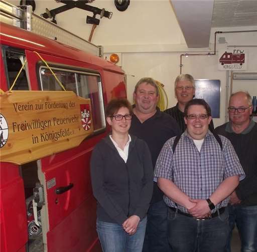 Der neueVorstand desFördervereins der FFWKönigsfeld: StephanieBening, Patrick Michels,Robert Schneider,Thomas Cromenund Werner Krupp.Foto:K.P. Gerigk