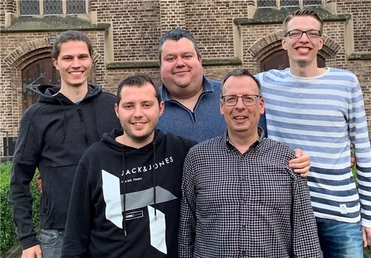 Der neue/alte Vorstand der TTF Remagen (hinten v. l. Daniel Jacquemien, Robert Willach, Tobias Dörr; vorne v. l. Kevin Müller & Jürgen Dörr)