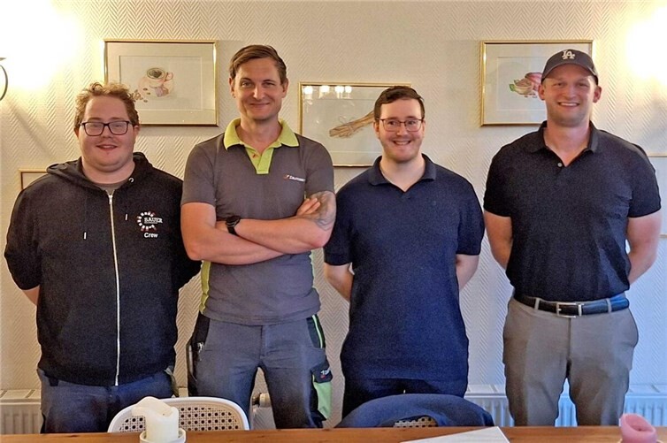 Der neugewählte Vorstand: (v.l.) Benjamin Sauer (Beisitzer), Roman Küffner (1. Vorsitzender), Florian Sauer (2. Vorsitzender), Finn Andres (Schriftführer), es fehlte Julia Fleischmann (Kassiererin).