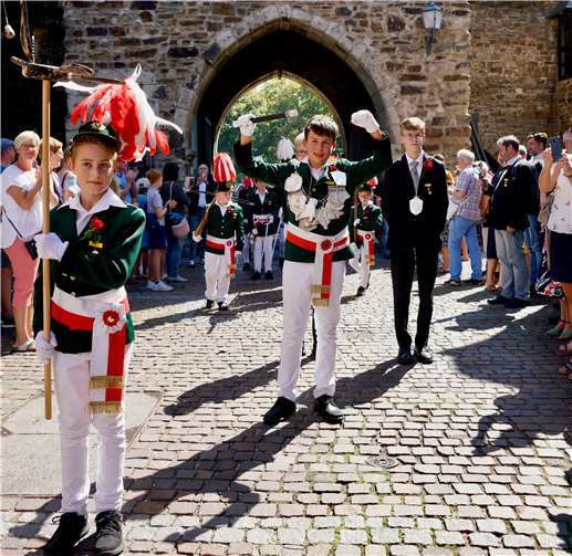 Der obligatorische Einmarsch durch das Ahrtor.