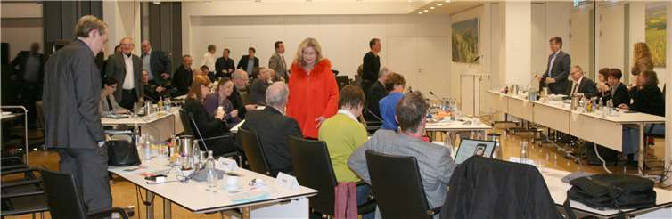 Der öffentliche Teil der Sondersitzung des Kreistages hatte noch gar nicht richtig begonnen, da war er auch schon wieder beendet.Foto: WE