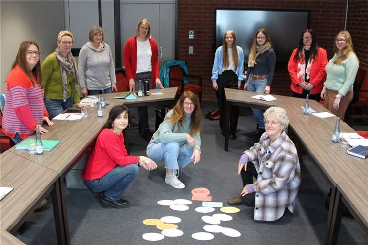 Der regelmäßige Austausch der Arbeitsgruppe sorgt für gegenseitiges Verständnis der Arbeit und gezieltere Maßnahmen zugunsten der Betroffenen. Foto: Kreisverwaltung / Nicole Chemnitz