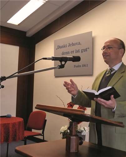 Der reisende Prediger Frank Hilsheimer. JZ