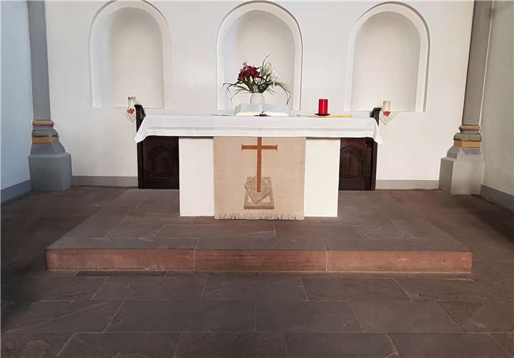 Der renovierte Sockel im Altar-Raum.Fotos: Hans-Werner Jäckle