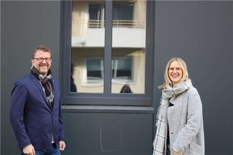 Der scheidende Vorsitzende Carl-Bernhard von Heusinger mit der neuen Vorsitzenden der Grünen Ratsfraktion Ulrike Bourry. Foto: privat