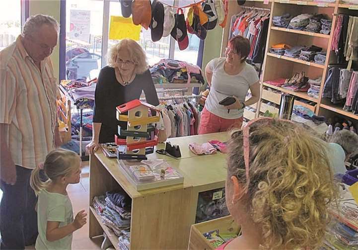 Der „second hand Laden“ ändert die Öffnungszeiten. privat